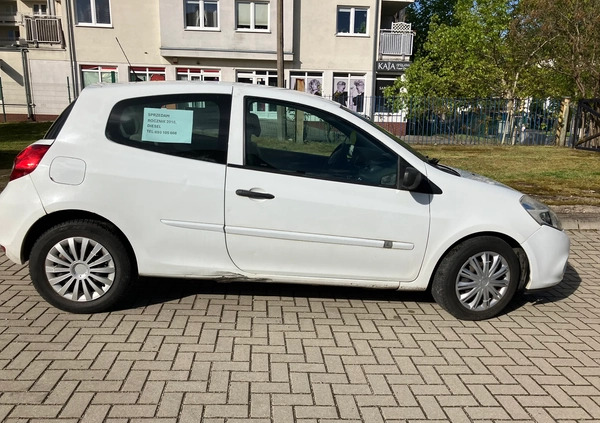 Renault Clio cena 8500 przebieg: 165000, rok produkcji 2010 z Poznań małe 56